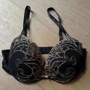 H&M Elegant Black and Gold Embroidered Bra